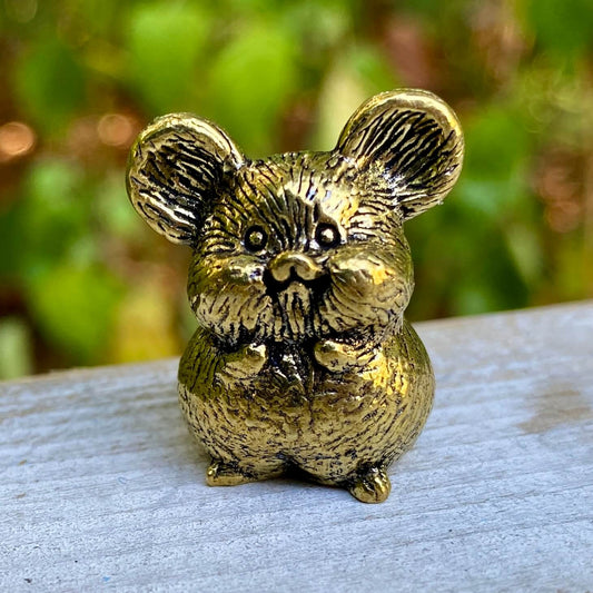 Mouse - Symbol of Curiosity, Adaptability & Awareness